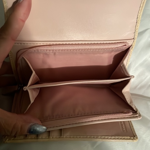 Wallet - Picture 5 of 5